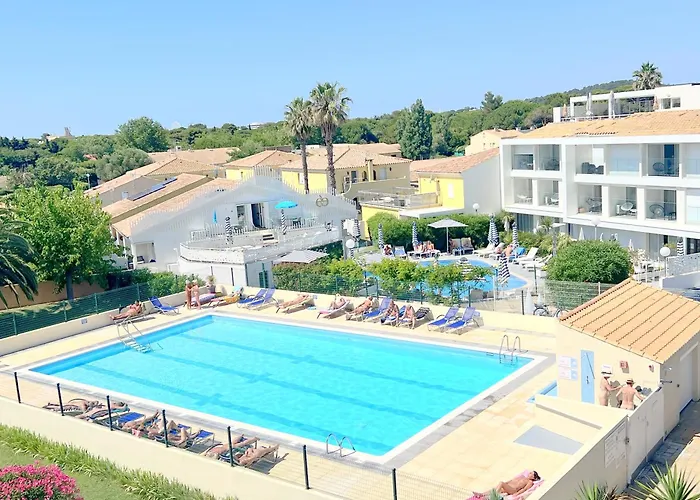 152, Port Soleil Au Village Naturiste